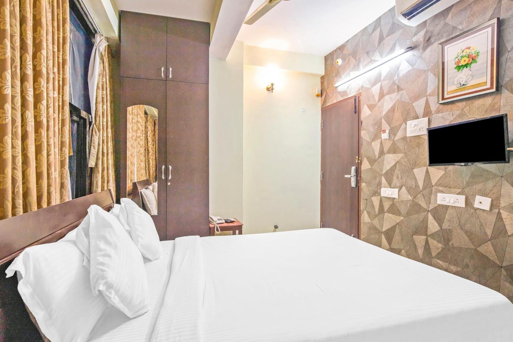 Super Hotel O Kelambakkam Kelambākkam Exteriör bild